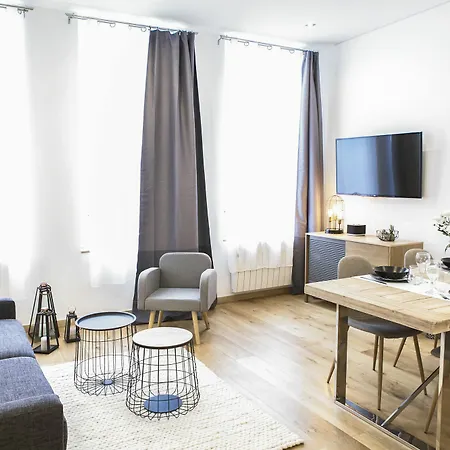 Flandres Apartment