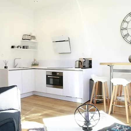 Flandres Apartment