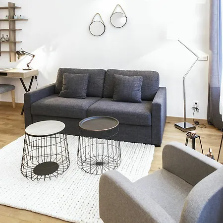 Flandres Apartment
