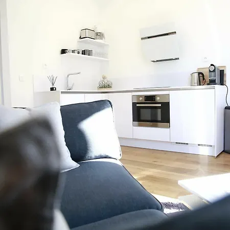 Flandres Apartment *